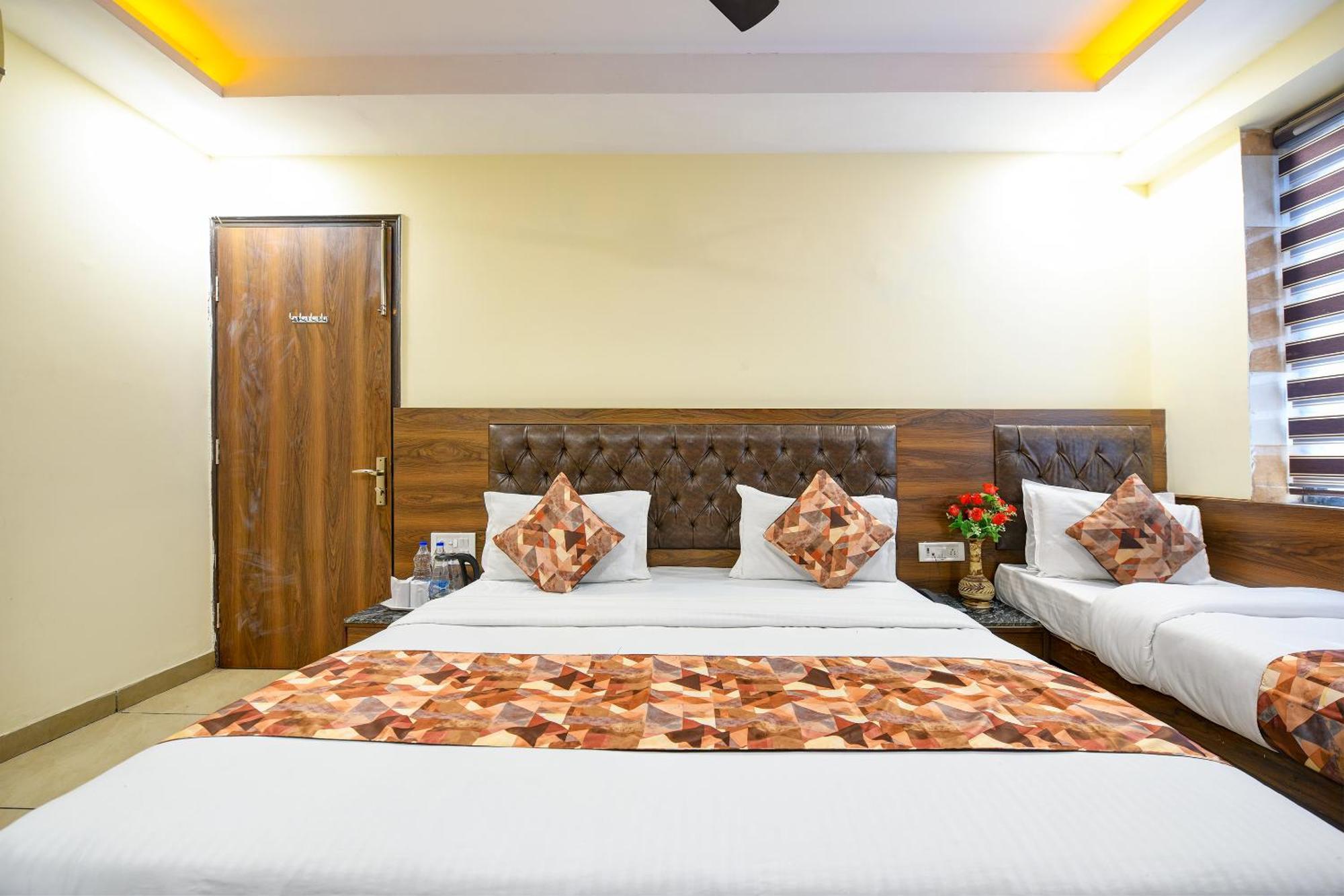 Hotel Le Grand - Walk-In From Rk Ashram Metro Station New Delhi Exterior foto