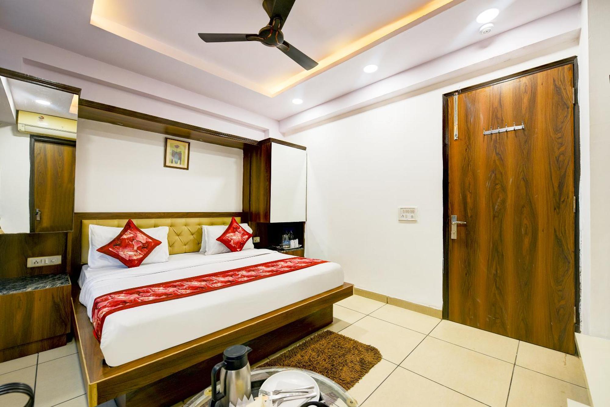 Hotel Le Grand - Walk-In From Rk Ashram Metro Station New Delhi Exterior foto