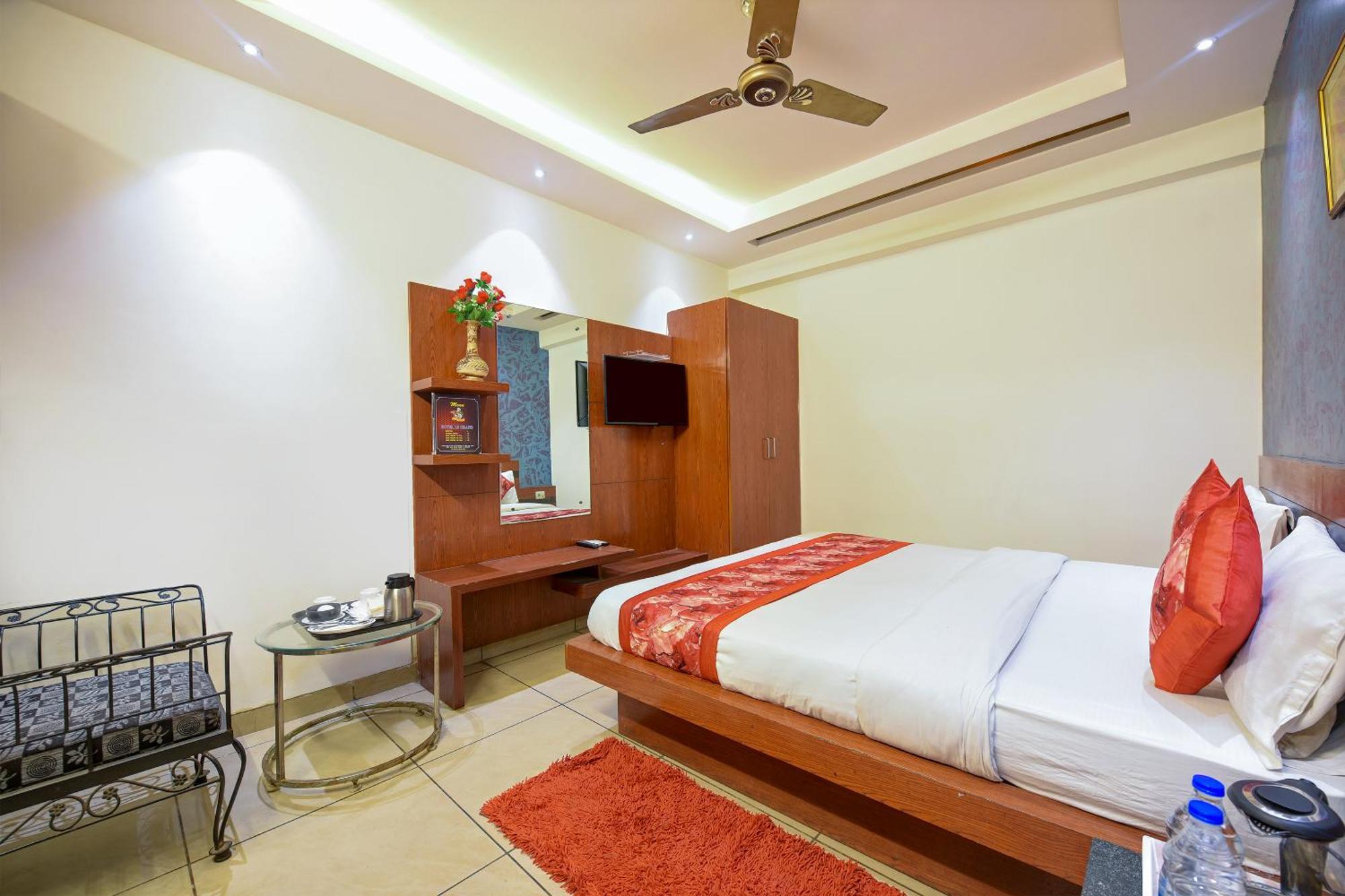 Hotel Le Grand - Walk-In From Rk Ashram Metro Station New Delhi Exterior foto