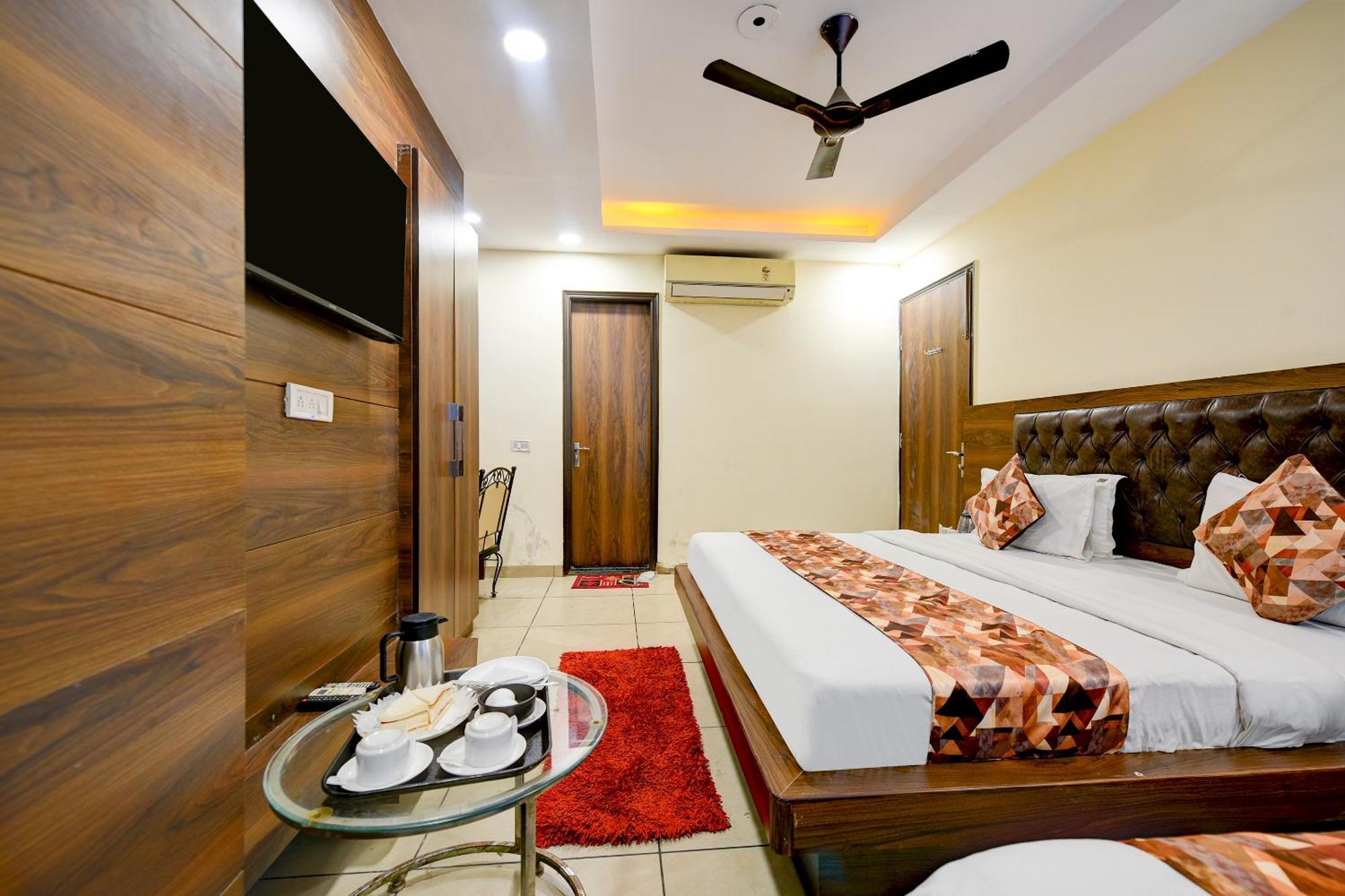 Hotel Le Grand - Walk-In From Rk Ashram Metro Station New Delhi Exterior foto